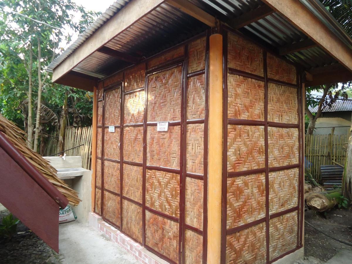 Lhoyjean Garden Hostel Batuan エクステリア 写真