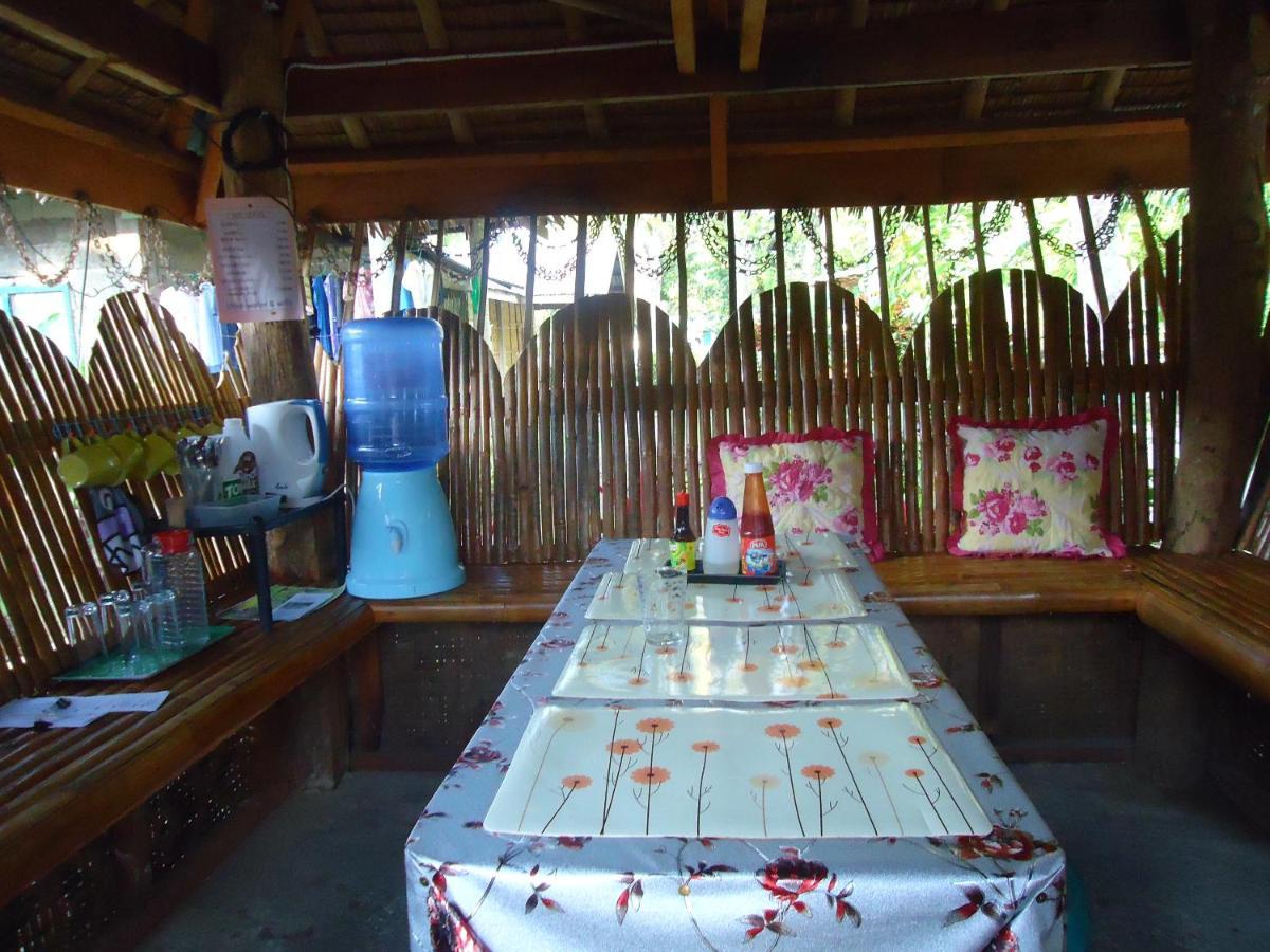 Lhoyjean Garden Hostel Batuan エクステリア 写真
