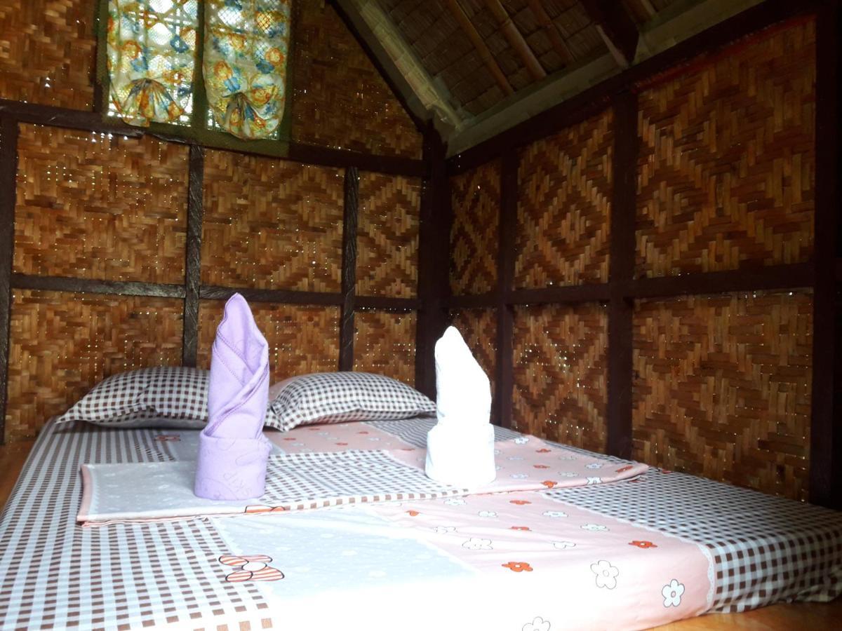 Lhoyjean Garden Hostel Batuan エクステリア 写真