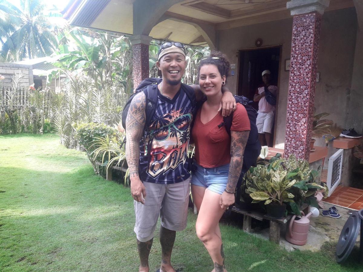 Lhoyjean Garden Hostel Batuan エクステリア 写真