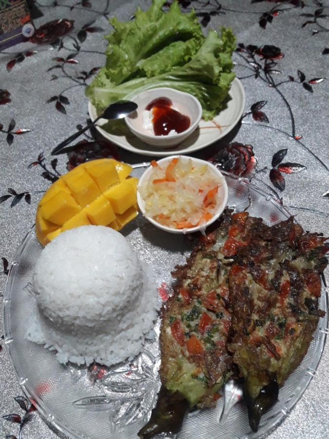 Lhoyjean Garden Hostel Batuan エクステリア 写真