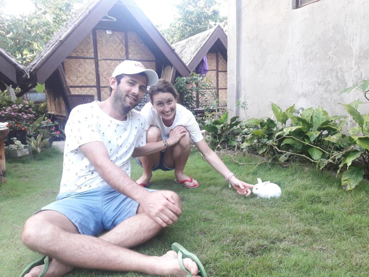 Lhoyjean Garden Hostel Batuan エクステリア 写真