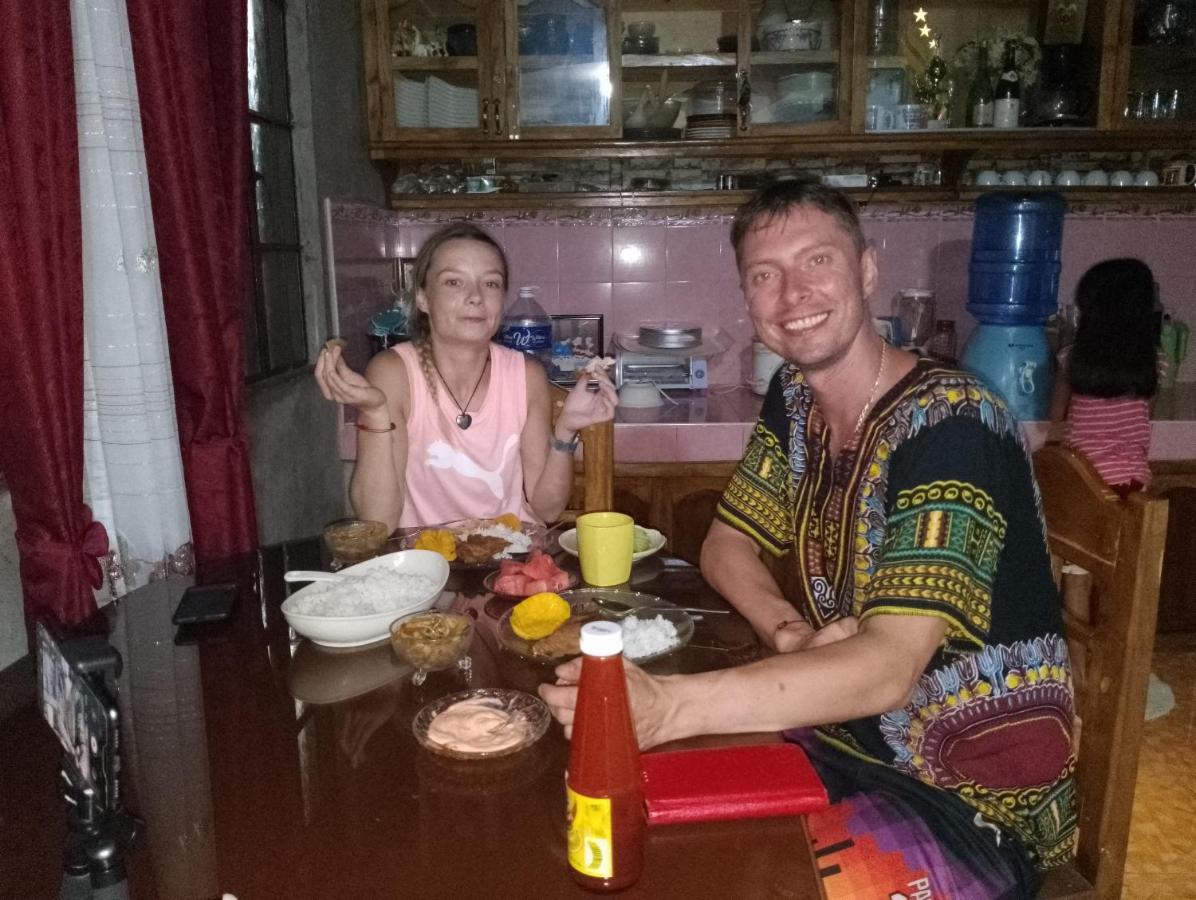 Lhoyjean Garden Hostel Batuan エクステリア 写真