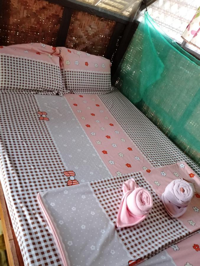 Lhoyjean Garden Hostel Batuan エクステリア 写真