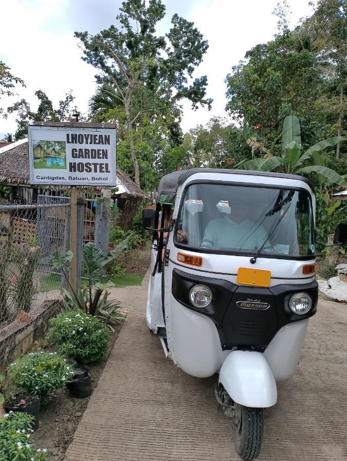 Lhoyjean Garden Hostel Batuan エクステリア 写真