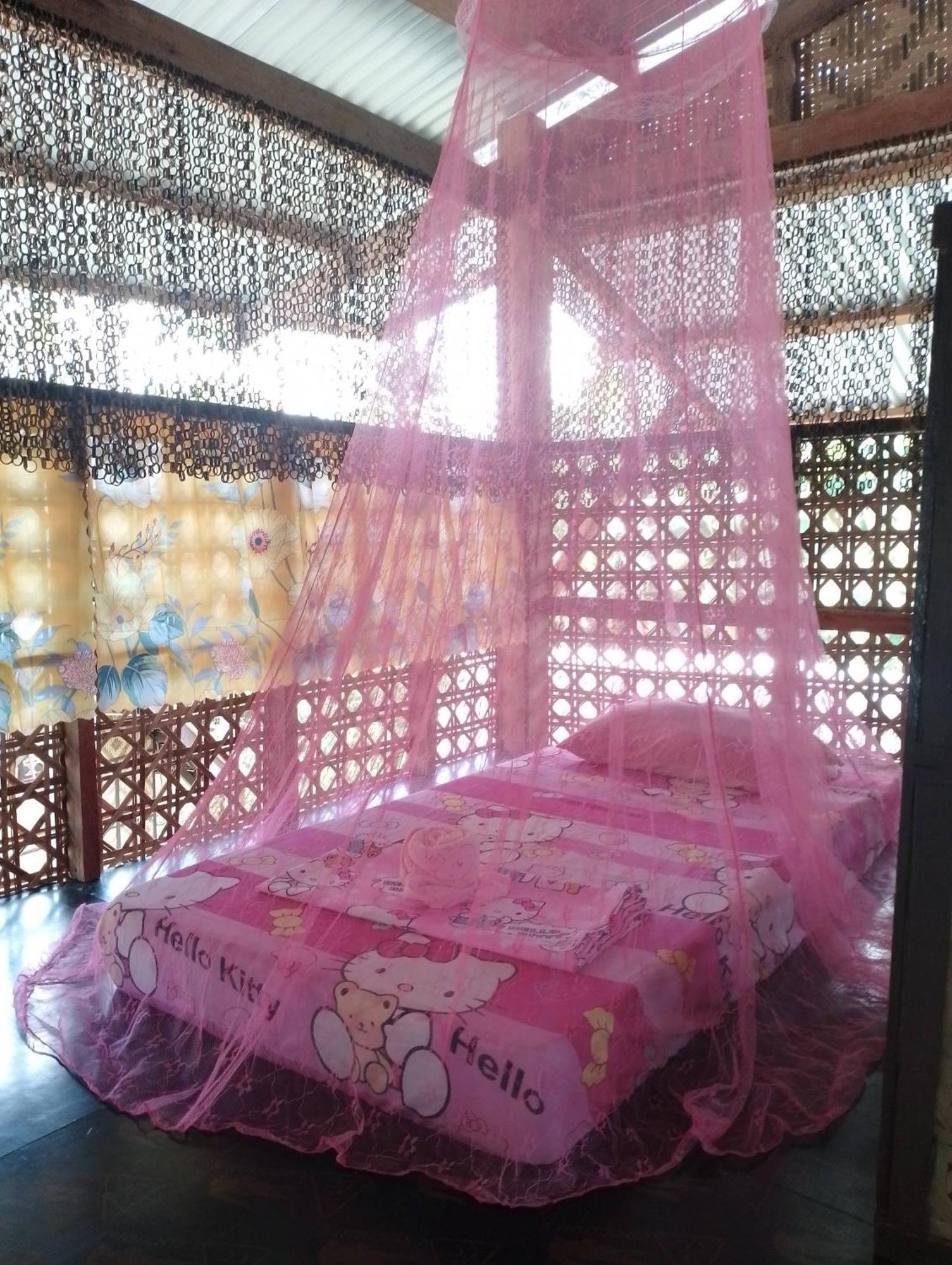 Lhoyjean Garden Hostel Batuan エクステリア 写真